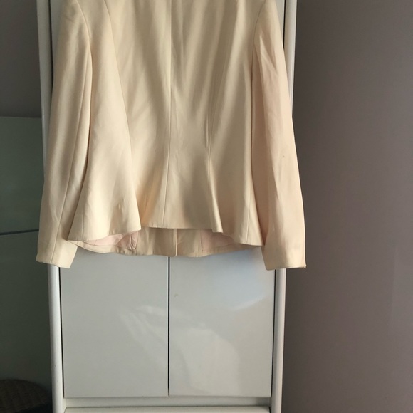 Suit - Picture 2 of 4